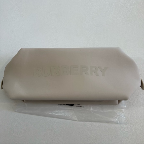 Burberry Logo Clutch Toiletry Bag Cosmetic Travel Bag Beige Polyester NWT - Picture 6 of 12